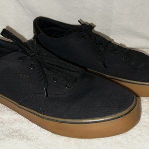 MEN’S FLIP OXFORD SNEAKER